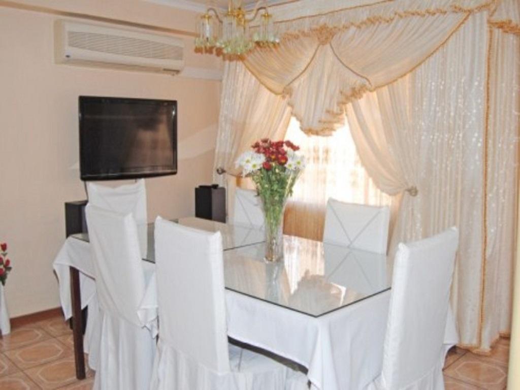 Ibhotwe Guest House Кимберли Экстерьер фото